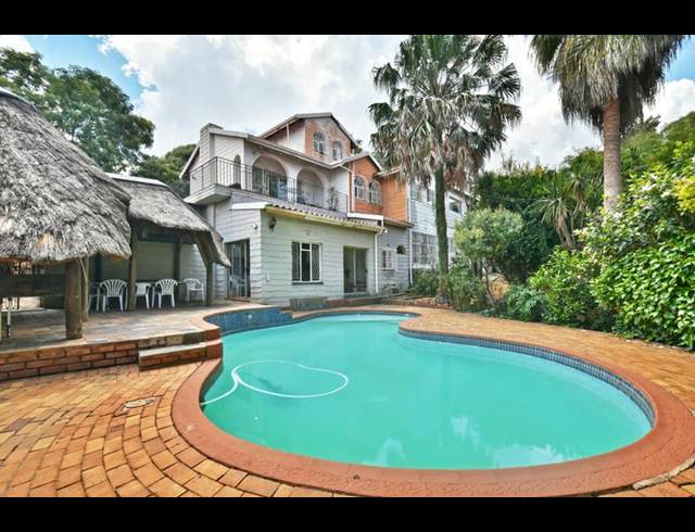 5 BEDROOM HOUSE FOR SALE IN GLENVISTA